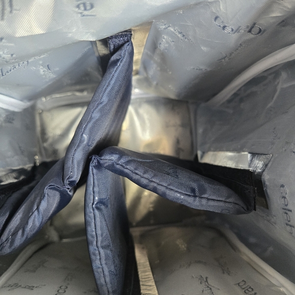 Thirty One Pack & Pour Insulated Picnic Bag Navy/White Polka Dots - Picture 5 of 7